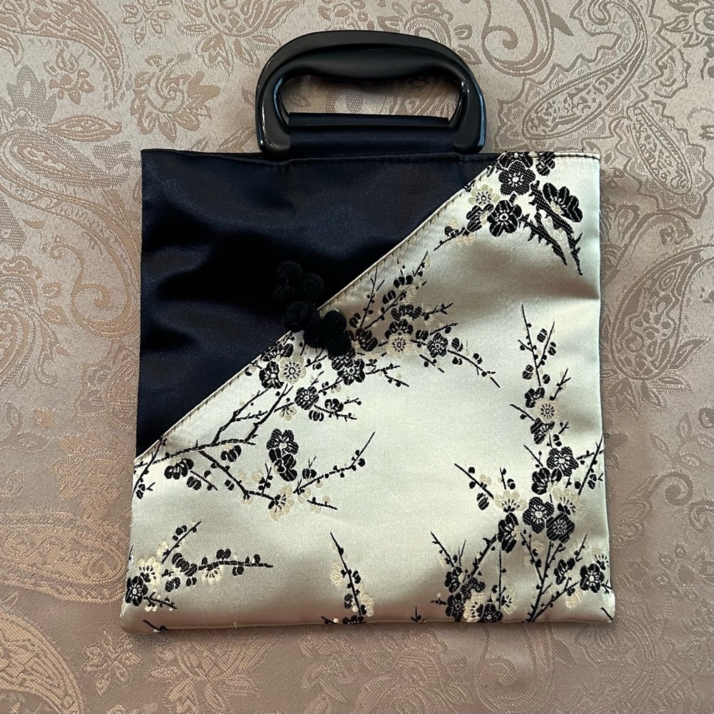 Small Gold and Black Double-Handled Zippered Handbag